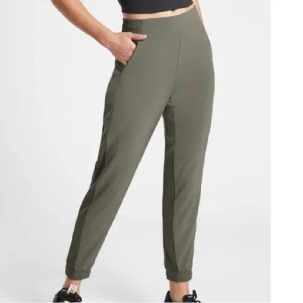 Athleta Plus size 14 The Brooklyn Jogger Pants in Dark Green